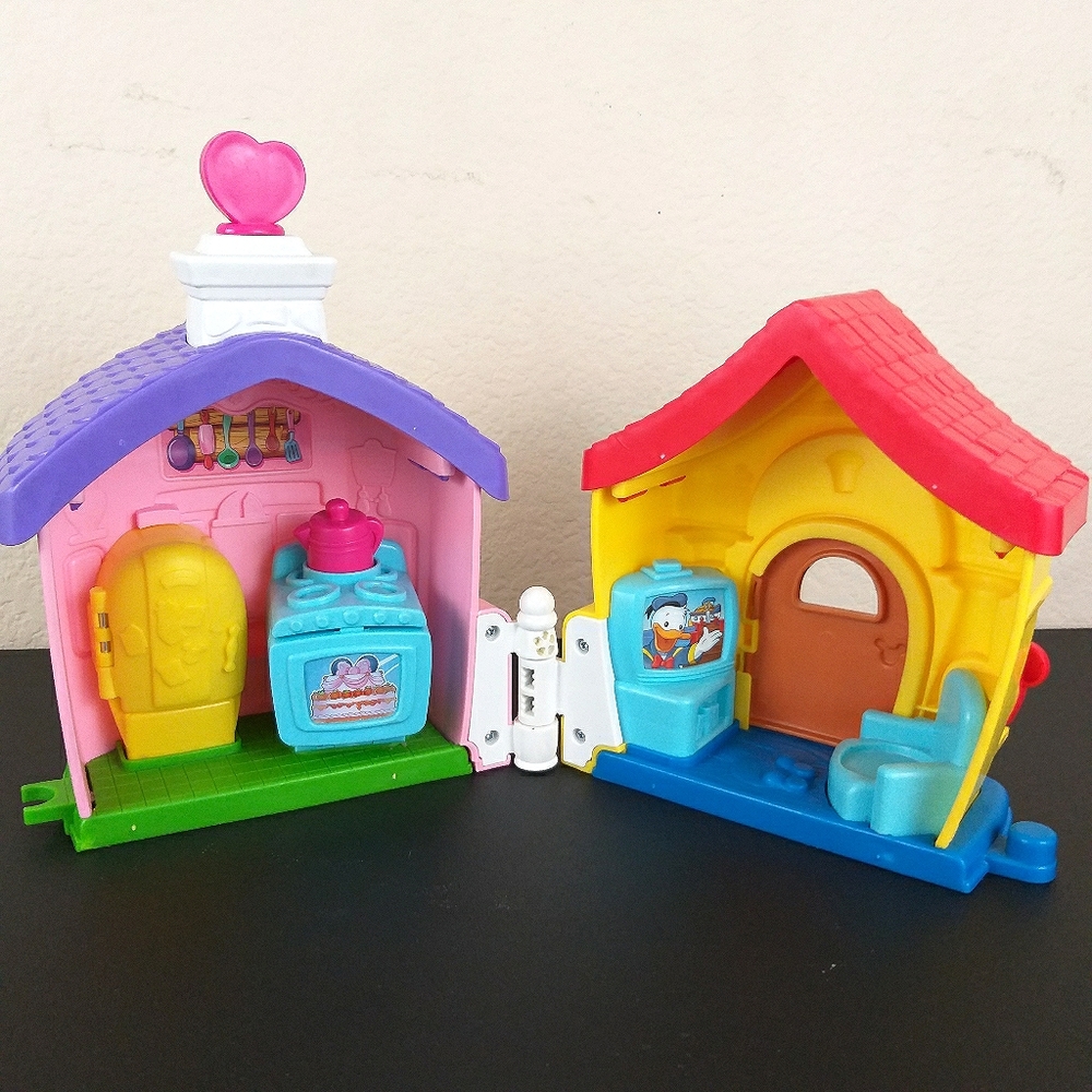 Disney Vibrant Playhouse Set - Purple, Yellow, Red
